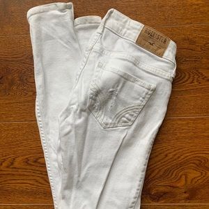 White skinny jeans